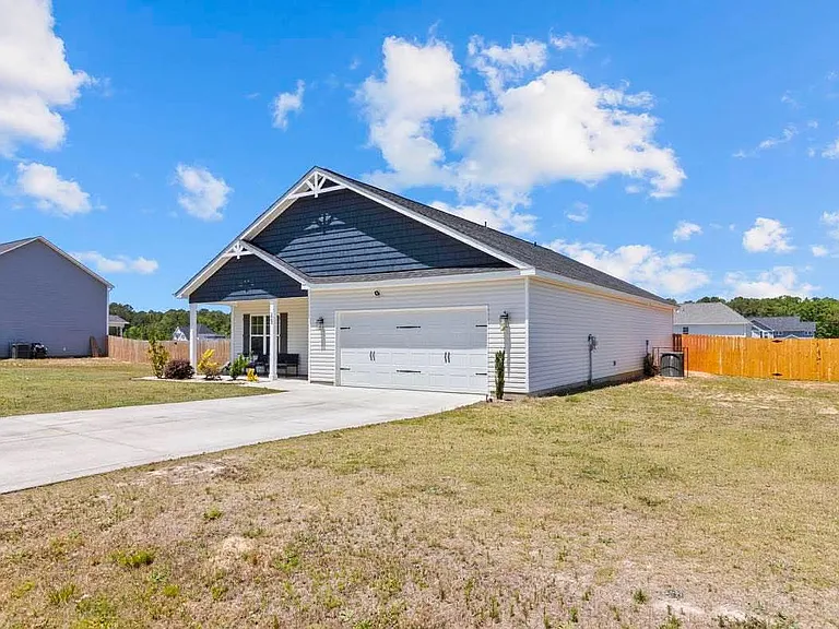 223 Collier Gate St — Photo 3