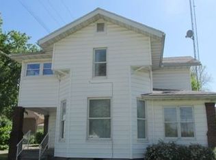 106 N 11th St, Petersburg, IN