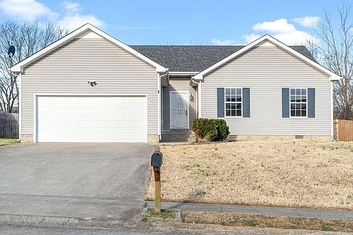1390 Whitt Ln Photo 1