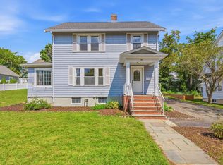 90 Standish Ave, Quincy, MA 02170