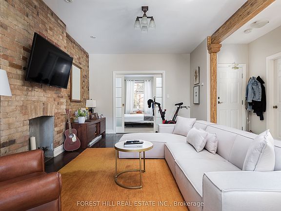 4th image of 105 Balmoral Ave