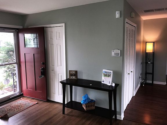 3rd image of 605 Wilshire Dr