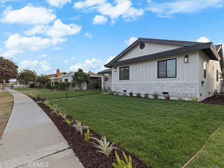 23217 Anza Ave — Photo 3