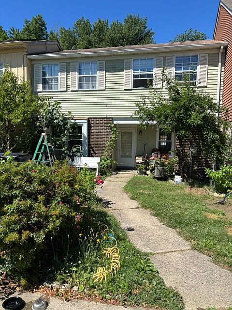 1st image of 20 Buttonwood Rd