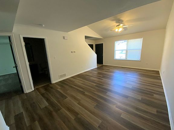 4th image of 3600 Zinnia Dr