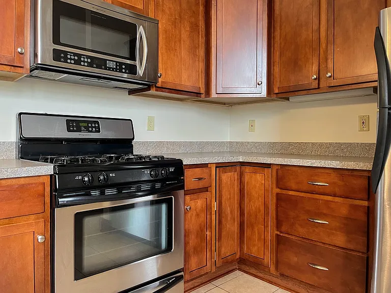 257 Lafayette Ave — Photo 5
