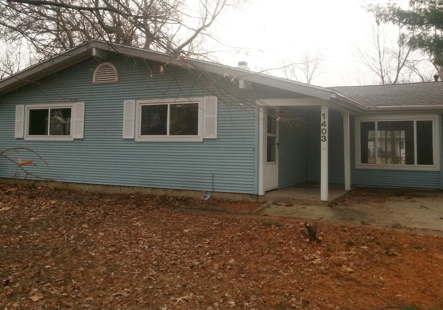 1403 Briarwood Dr photo 1