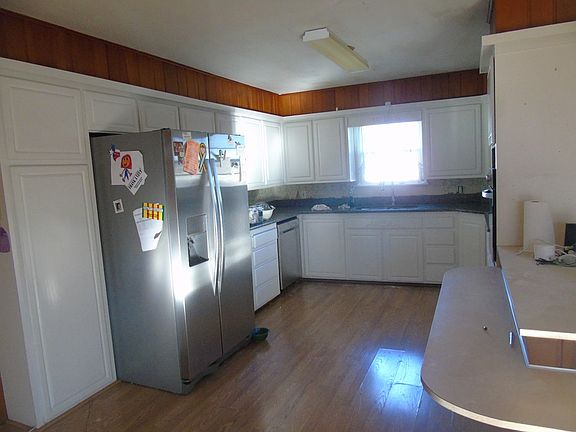 4th image of 805 W 11th St