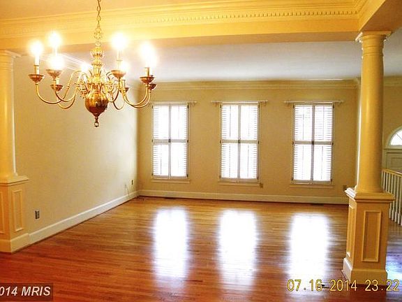 3rd image of 10468 Breckinridge Ln