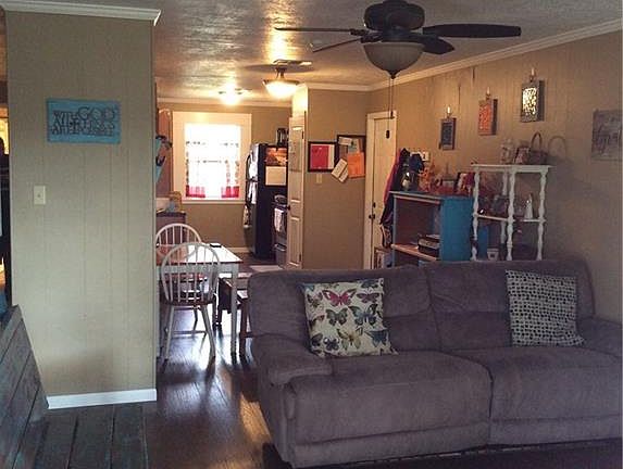 3rd image of 704 Evers St