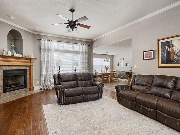5th image of 707 Ledanna Dr