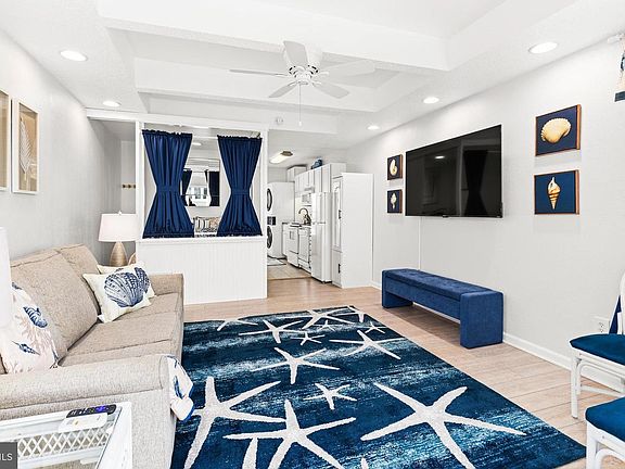 5th image of 5 41st St Unit 1