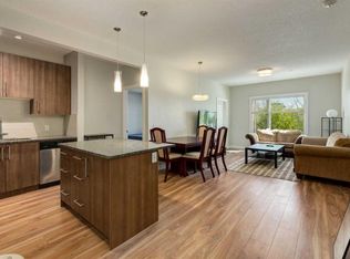 4 W Sage Hill Ter NW #7, Calgary, AB T3R 0W4