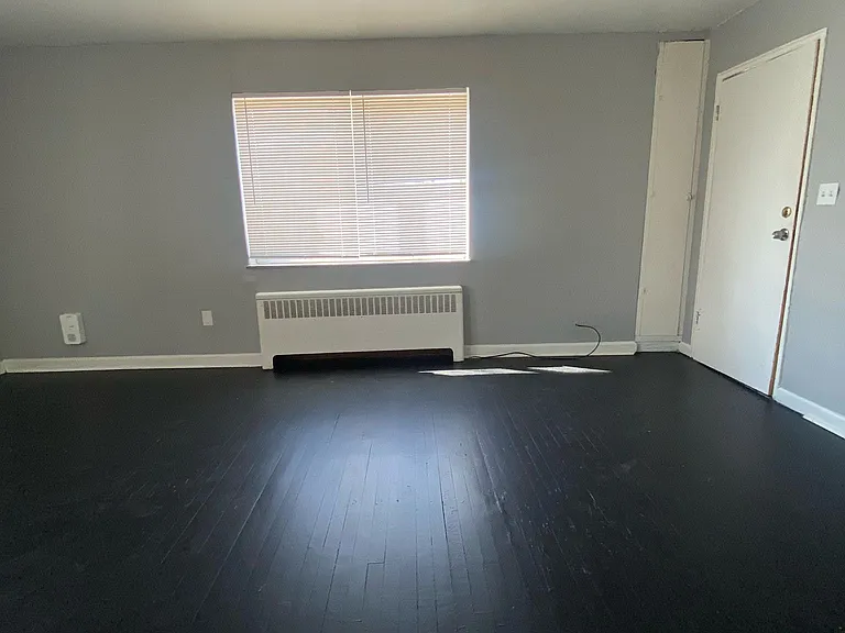 2332 Harrison Ave #5 — Photo 4