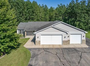 140 Parkwood Dr, Wrenshall, MN 55797