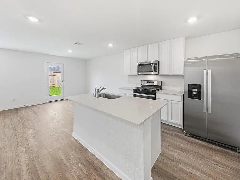 40810 Hawthorne Glades St — Photo 12
