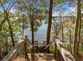 96 Pimlico Pond Rd, Mashpee, MA 02649