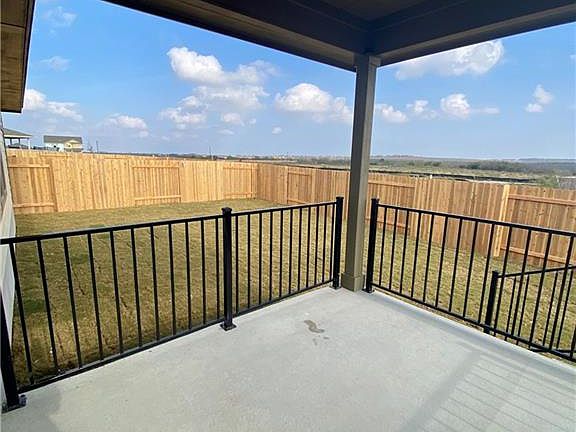 4th image of 157 Gray Wolf Dr