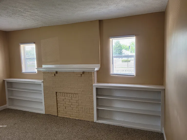 3741 N Tacoma Ave — Photo 5