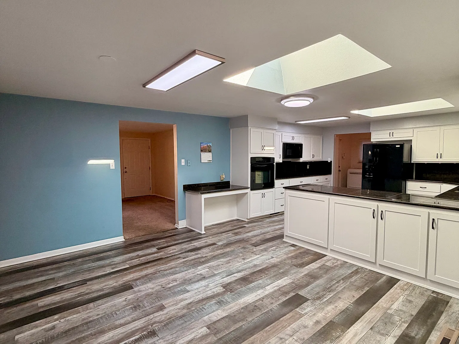 3 bed, 1701 sqft, $2,800 — Photo 2