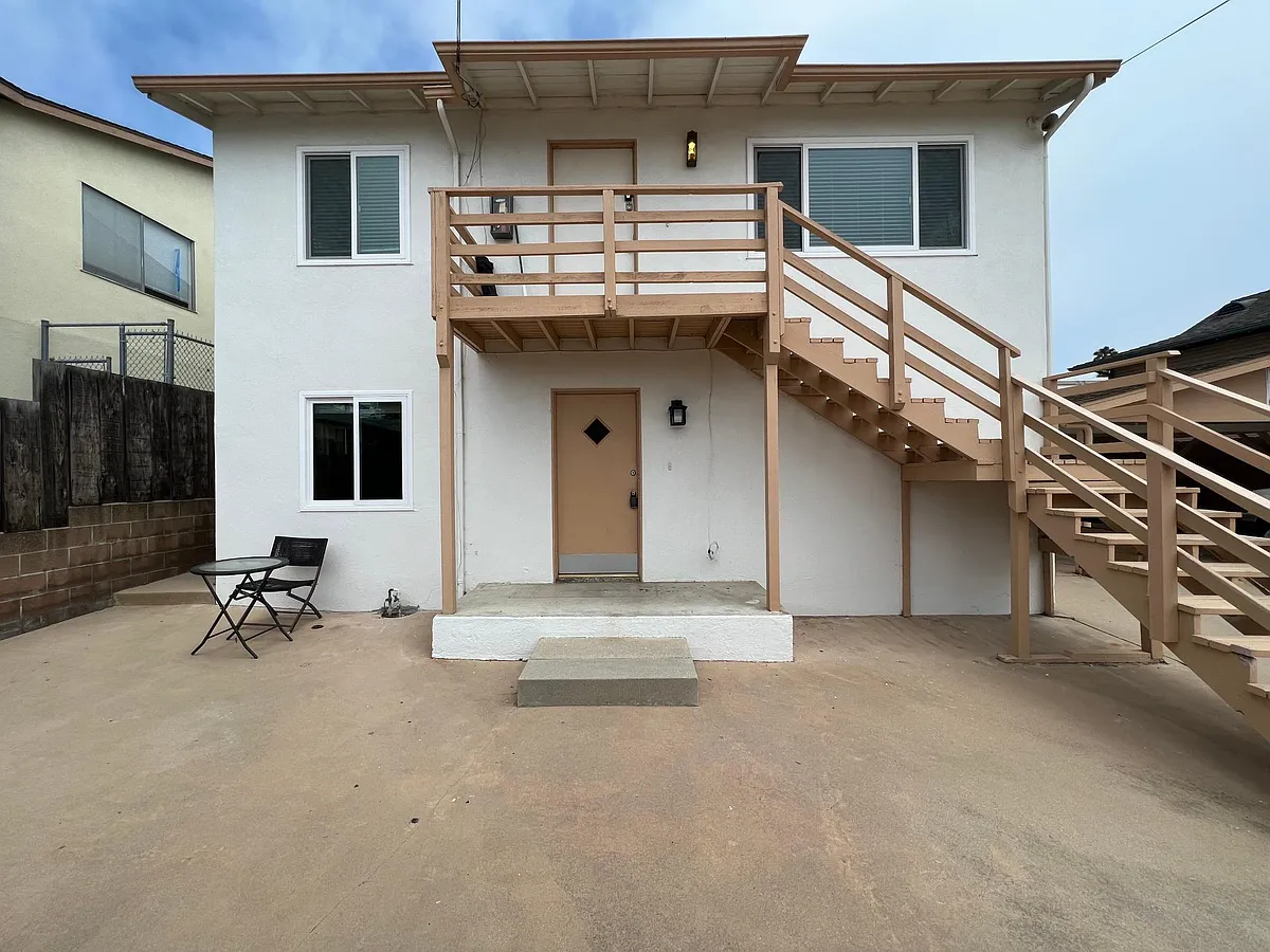 Building Photo - 310 Barranca Ave #C