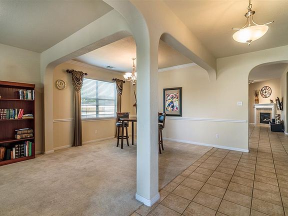 4th image of 2721 San Marco Ln