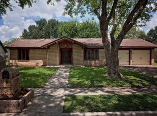 410 Sherwood Dr, Victoria, TX 77901