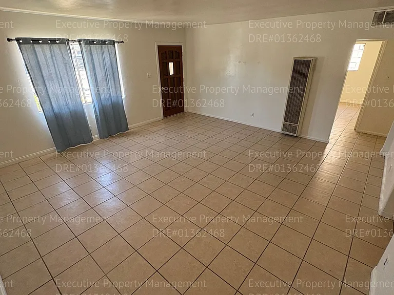 820 Moore St — Photo 12
