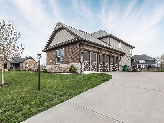 3rd image of 2904 Post Oak Ct