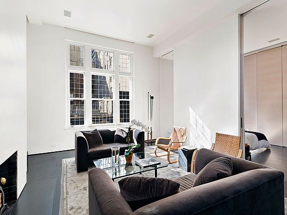 4th image of 163 E 60th St Unit Penthouse