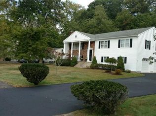 6 Dorset Ct, Norwalk, CT 06851