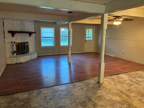 3rd image of 105 Boyd Ave