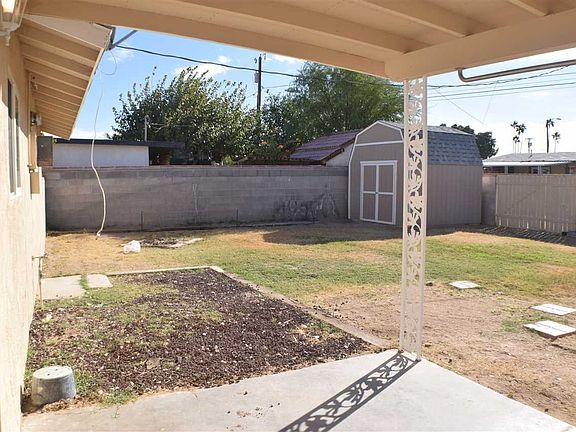 3rd image of 1129 E Hacienda Dr