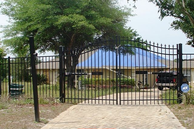 1st image of 680 Venson Ct