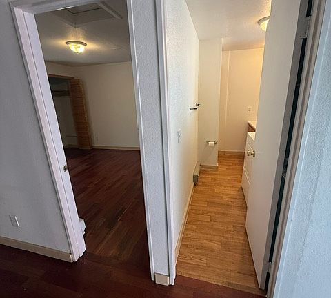 3rd image of 3816 SE Woodward St