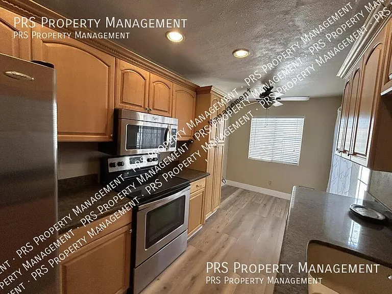 5100 N Miller Rd #11 — Photo 14