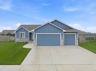 2327 S Chateau St, Wichita, KS 67207