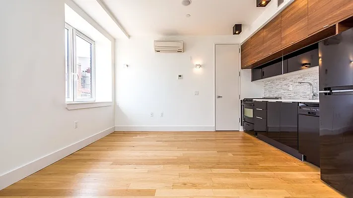 Rented by Nooklyn NYC LLC | media 72