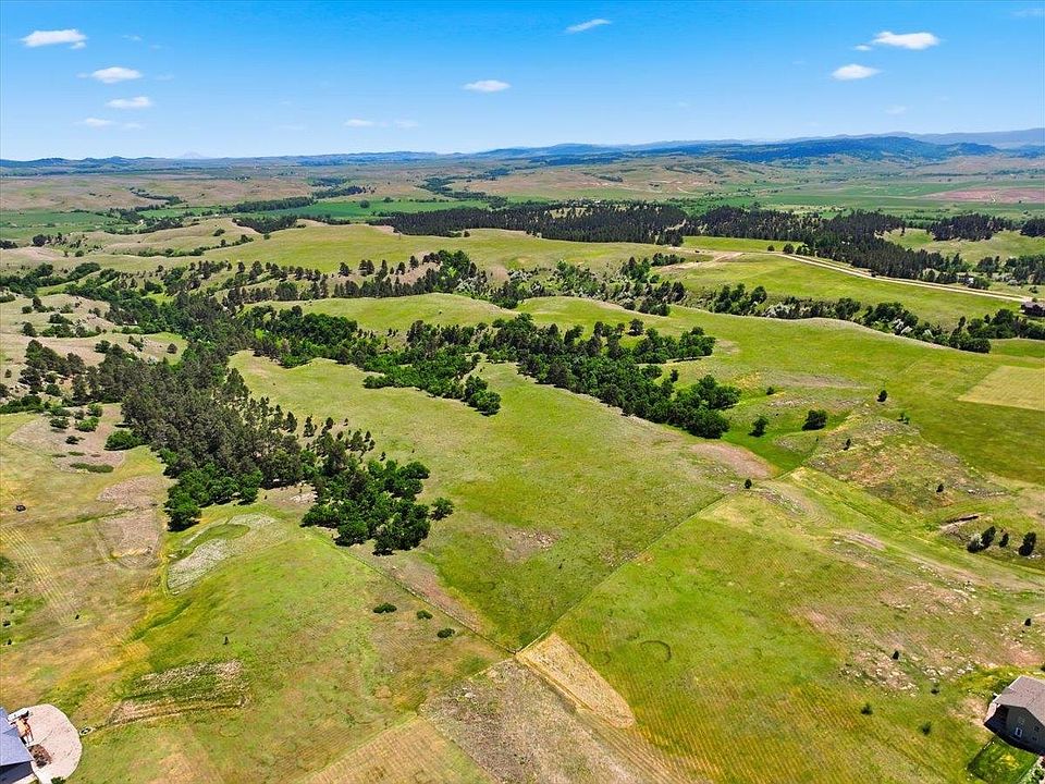 1st image of Hat Ranch Dr