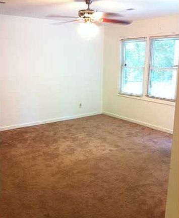 5th image of 7424 Rock St