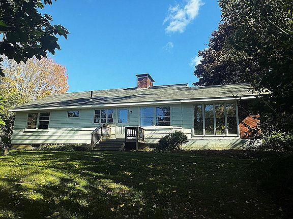 4th image of 770 Lakeview  Drive