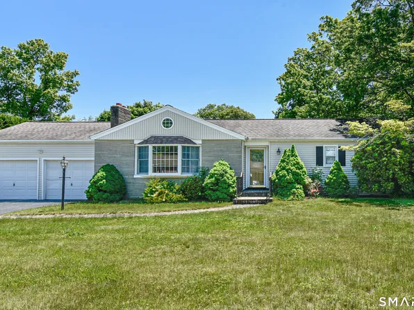 12 Greenfield Drive, Ansonia, CT 06401