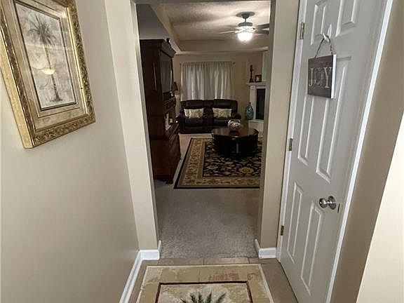 3rd image of 118 Sugar Plum Ln
