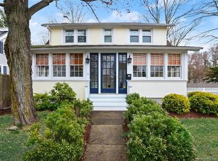 858 Mill Plain Rd, Fairfield, CT 06824