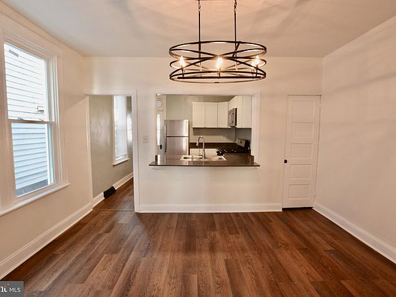 5th image of 116 S 28th St