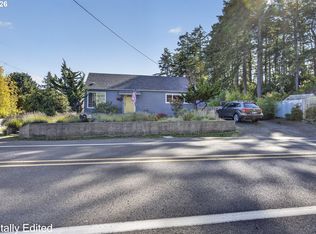 844 Rhododendron Dr, Florence, OR 97439