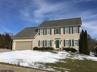 1455 N Foxpointe Dr, State College, PA
