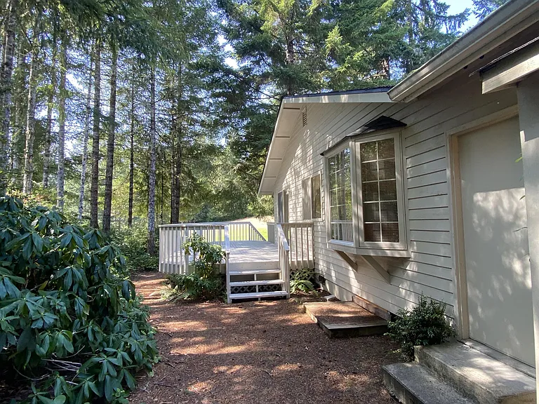 501 E Michelle Dr — Photo 22
