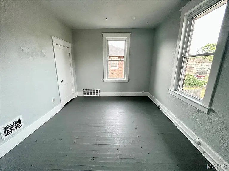 2459 State St #B — Photo 24
