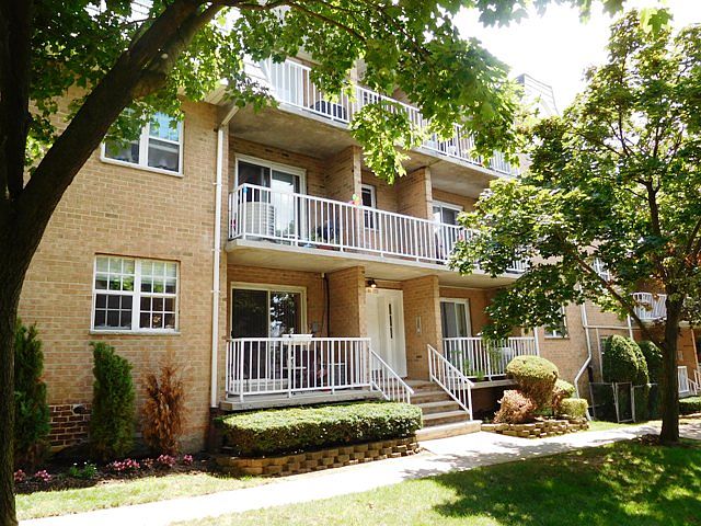 1st image of 85 Elmwood Park Drive #18